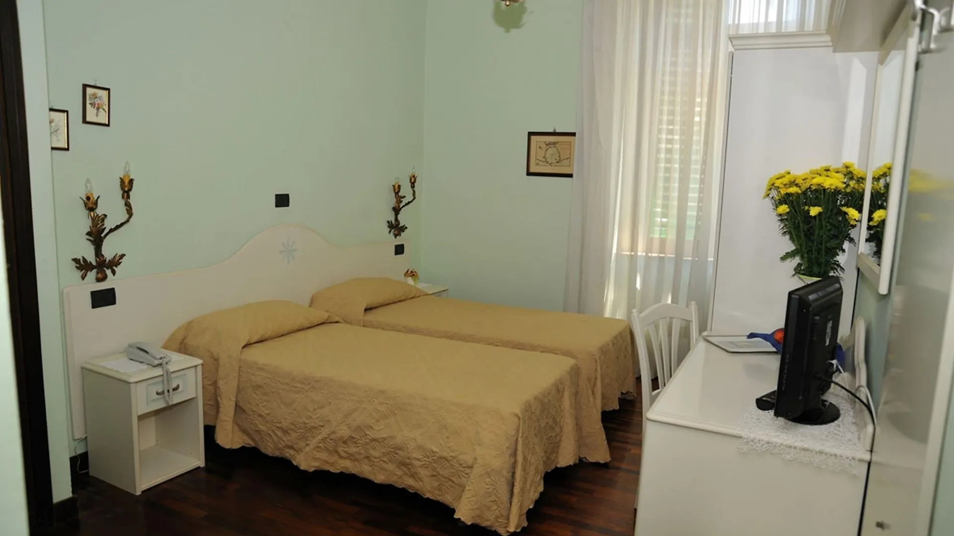 Hotel Savona Montecatini Terme 3*,  Itália