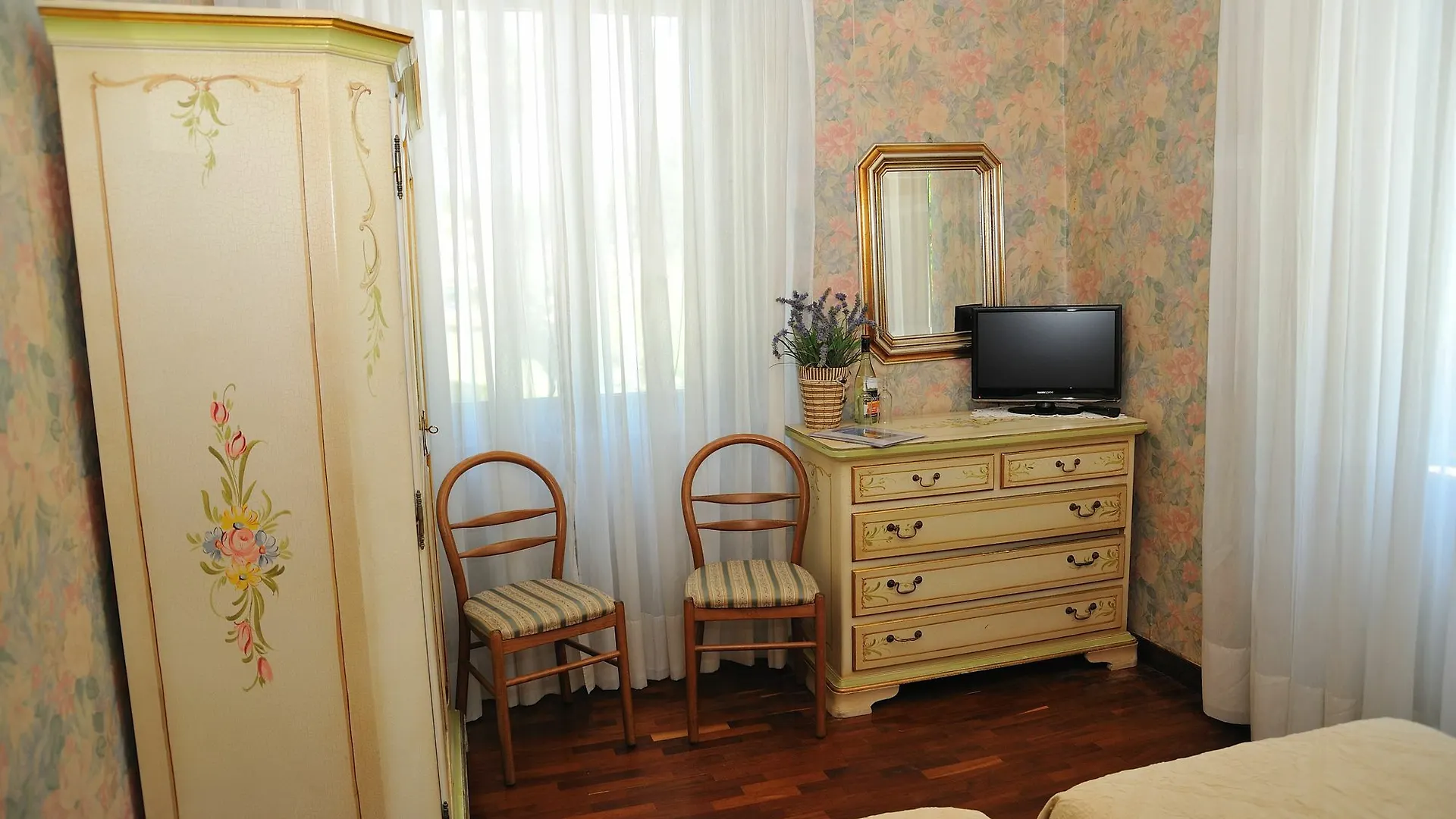 Hotel Savona Montecatini Terme 3*,
